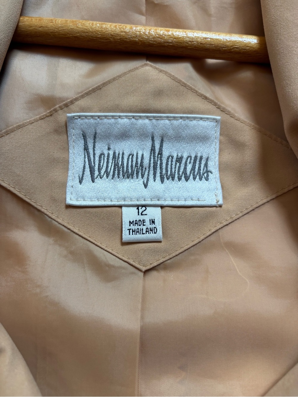 NEIMAN MARCUS Women’s Vintage 1980’s Luxury Trench Coat - Size 12 - Picture 9 of 11